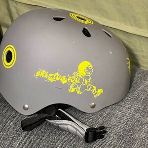 Kids Medium Skating Fun Helmet - Gray and Yellow